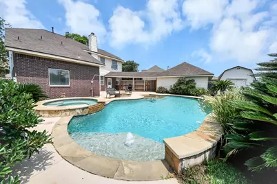 410 Barberry Lane, Baytown, TX 77520 - Photo 6