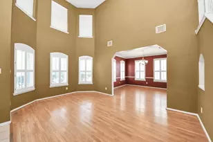 410 Barberry Ln, Baytown, TX 77520 - Photo 10