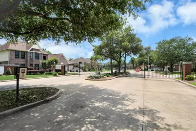 410 Barberry Lane, Baytown, TX 77520 - Photo 48