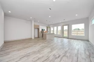 12806 Cozumel Ln, Houston, TX 77045 - Photo 8