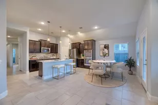 24706 Ballad Dr, Katy, TX 77493 - Photo 2