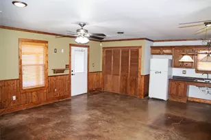 203 S Gisler St, Austwell, TX 77950 - Photo 10