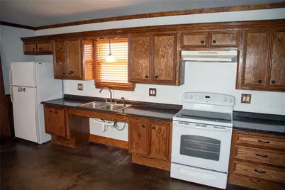 203 S Gisler Street, Austwell, TX 77950 - Photo 8