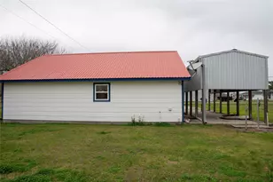 203 S Gisler St, Austwell, TX 77950 - Photo 2