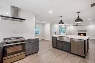 710 Thornwood, Shenandoah, TX 77381 - Photo 12