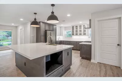 710 Thornwood, Shenandoah, TX 77381 - Photo 14