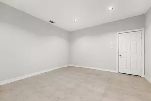416 McGowen St, Houston, TX 77006 - Photo 22
