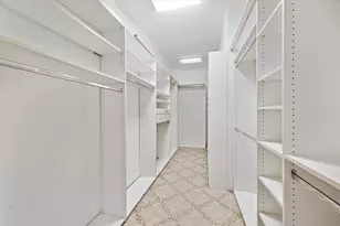 2 S Briar Hollow Ln, Houston, TX 77027 - Photo 22