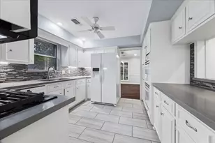 12419 Overcup Dr, Houston, TX 77024 - Photo 14