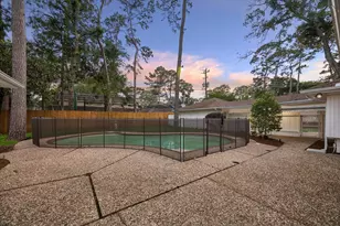 12419 Overcup Dr, Houston, TX 77024 - Photo 30
