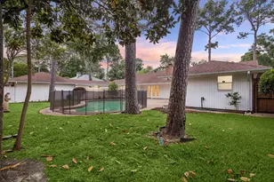 12419 Overcup Dr, Houston, TX 77024 - Photo 2