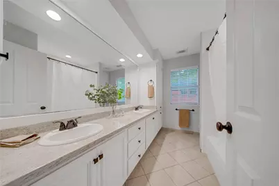 79 N Cochrans Green Circle, The Woodlands, TX 77381 - Photo 36