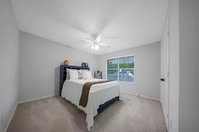 79 N Cochrans Green Circle, The Woodlands, TX 77381 - Photo 34
