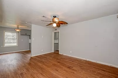 5707 Lakefield Drive, Houston, TX 77033 - Photo 4