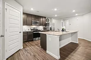 4906 Luke Mathew Dr, Rosharon, TX 77583 - Photo 10