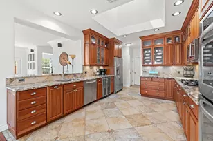 5223 Cottonwood Creek Ln, League City, TX 77573 - Photo 22