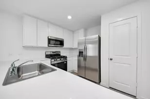 2931 Summer Breeze Wy, Angleton, TX 77515 - Photo 4