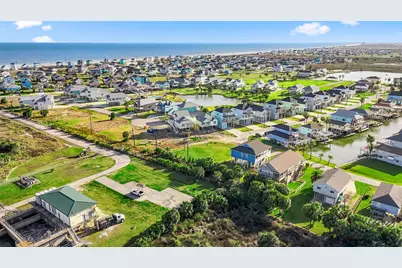 3935 Laguna Drive, Galveston, TX 77554 - Photo 8