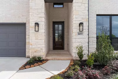 407 Mathis Lake Court, Conroe, TX 77304 - Photo 2