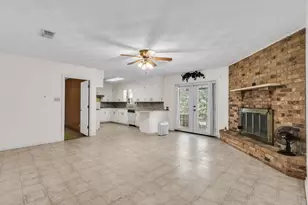 506 County Road 4580 S, Spurger, TX 77660 - Photo 8