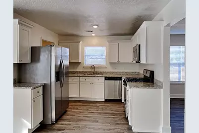 1802 Oak Valley Drive, Kemah, TX 77565 - Photo 4