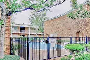 2121 Fountain View Dr, Houston, TX 77057 - Photo 12