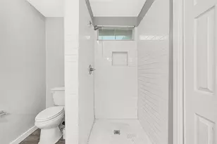 5009 Bataan Rd, Houston, TX 77033 - Photo 22