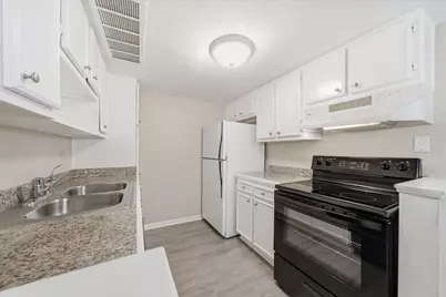 2350 Bering Drive #121, Houston, TX 77057 - Photo 8