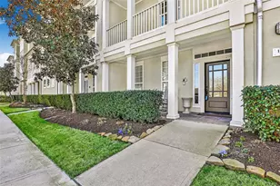 135 Low Country Ln, The Woodlands, TX 77380 - Photo 2