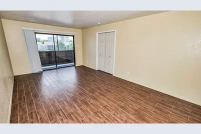 3035 Walnut Bend Lane #35, Houston, TX 77042 - Photo 8