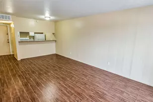 3035 Walnut Bend Ln, Houston, TX 77042 - Photo 10