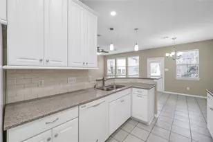 19 Peach Ridge Pl, The Woodlands, TX 77382 - Photo 14