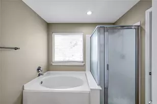 19 Peach Ridge Pl, The Woodlands, TX 77382 - Photo 18