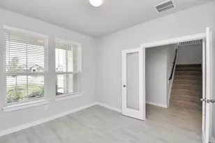 323 Ice Shr Trl, Dayton, TX 77535 - Photo 6