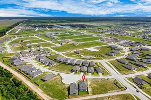 323 Ice Shr Trl, Dayton, TX 77535 - Photo 4