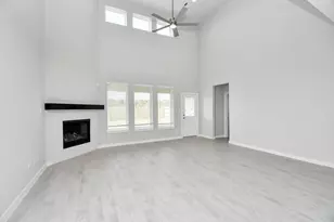 323 Ice Shr Trl, Dayton, TX 77535 - Photo 20