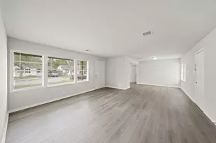 2253 Collier St, Houston, TX 77023 - Photo 2