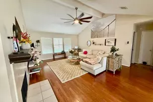 2306 Featherton Ct, Sugar Land, TX 77478 - Photo 2