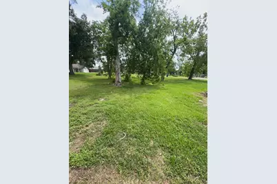 310 N Rockisland Street #3, Angleton, TX 77515 - Photo 6