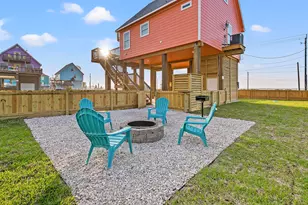 106 Pelican Pl, Surfside Beach, TX 77541 - Photo 2