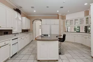 2 Wexford Ct, Houston, TX 77024 - Photo 24