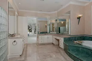 2 Wexford Ct, Houston, TX 77024 - Photo 18