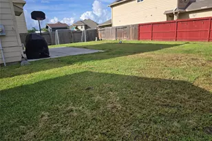 10610 Prillerman Trails Dr, Houston, TX 77016 - Photo 18