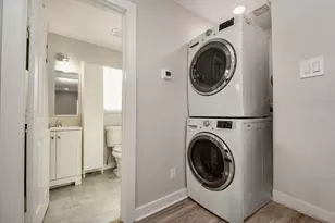 5615 Barremore St, Houston, TX 77023 - Photo 8