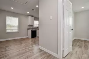 5615 Barremore St, Houston, TX 77023 - Photo 2