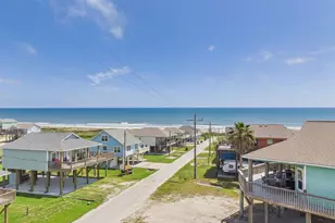 905 Meynig Dr, Crystal Beach, TX 77650 - Photo 6