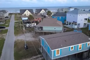 905 Meynig Dr, Crystal Beach, TX 77650 - Photo 2