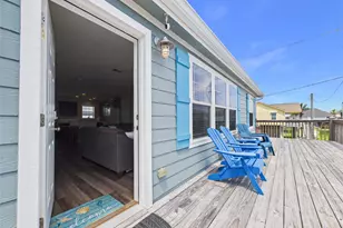 905 Meynig Dr, Crystal Beach, TX 77650 - Photo 8