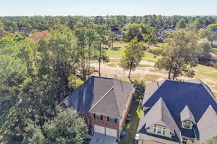 8402 Hunters Village Dr, Humble, TX 77346 - Photo 2