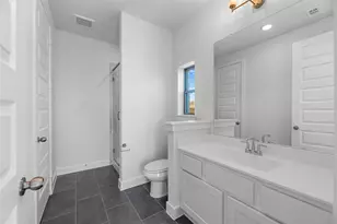 13706 Broadmoor Bay Dr, Texas City, TX 77568 - Photo 14